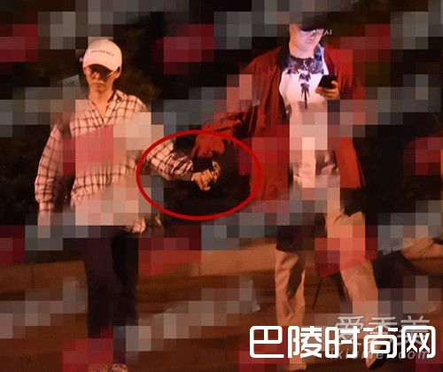 张靓颖与帅哥深夜同行男方身份照片曝光