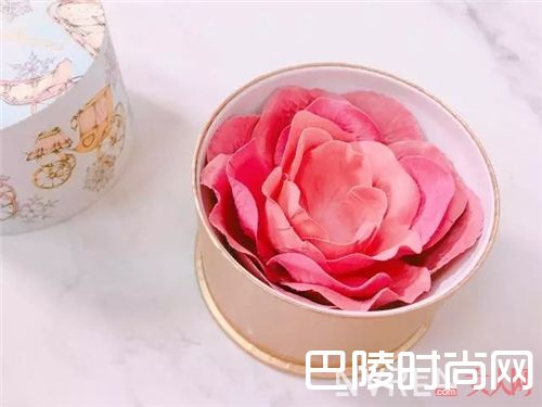 Too Faced Love Light高光 兰蔻立体玫瑰花瓣蜜粉巴黎欧莱雅×美女与野兽口红Creer Beaute 美少女战士眼影Paul&amp;Joe立体猫咪唇膏+眼影