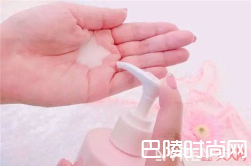 MUJI敏感肌保湿水乳介绍 大创美白水乳套装菊正宗日本酒保湿乳液SANA豆乳系列水乳花王Curel保湿系列水乳FANCL无添加保湿水乳肌研 极润玻尿酸水乳Freeplus清爽型水乳套装MINON水乳套装IPSA流金水/乳液