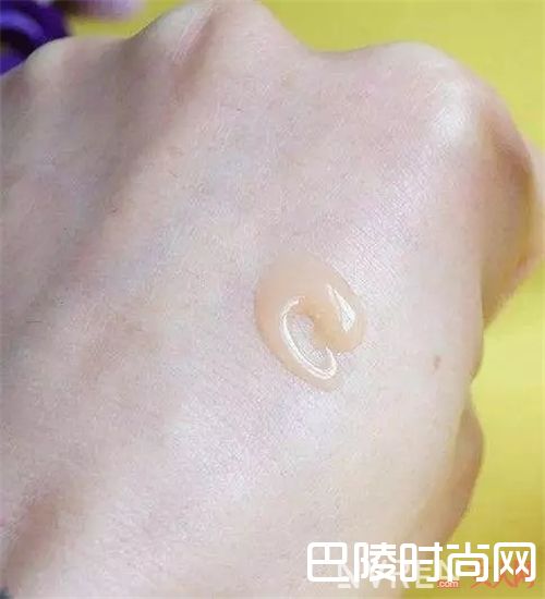 油皮脱妆怎么办？ 干皮肤脱妆怎么办？下眼线晕染怎么办？