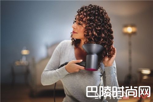 Dyson Supersonic吹风机好用吗 Dyson Supersonic吹风机简介Panasonic EN-NA98吹风机简介Panasonic EN-NA98吹风机好用吗T3 Featherweight 2i Dryerw吹风机有什么特色TESCOM TCD4000吹风机有什么功能