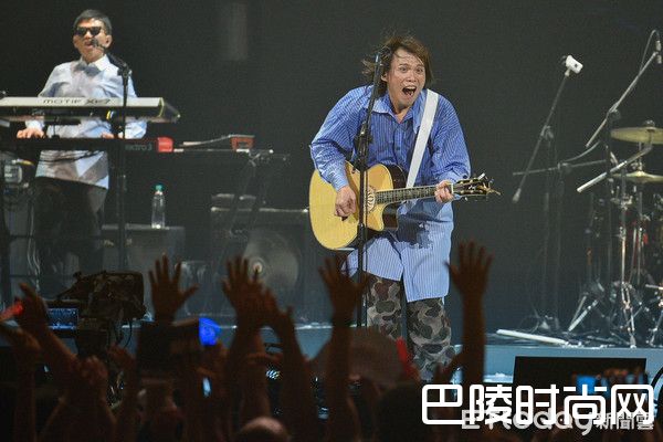 伍佰性感湿身演唱会 伍佰&China Blue巡演