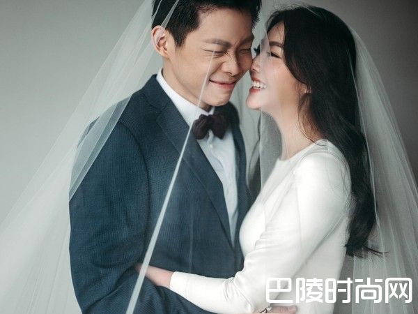 陶嫚曼完整版11张婚纱照