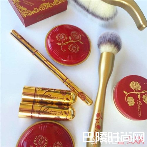 Bésame品牌简介 Bésame经典唇膏简介Bésame Setting Face Powder产品简介Ciate London品牌简介Ciaté London Eyeshadow Palette眼影盘简介Huda Beauty Liquid Matte Lipstick液体唇膏简介Ilia彩妆品牌简介KJAER WEIS品牌简介KJAER WEIS Eye Shadow单色眼影简介lilah.