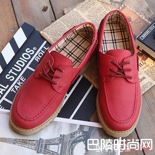 TimberlandBoot品牌靴子简介 John Lobb Half Brogue雕花鞋简介Sperry Boat Shoe帆船鞋简介Dr. Martens Chelsea Boot切尔西靴简介Chelsea boots鞋款简介Tod’s Driving Shoe豆豆鞋简介Gucci Horsebit Loafer乐福鞋简介Common Projects Sneaker品牌简介Clarks Or