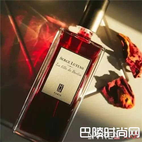 Serge Lutens La Fille de Berlin香水简介 Frederic Malle Une Rose香水简介vivinevo Mirage World Romantic Rose香水简介Diptyque EAU Rose香水简介Santa Maria Novella Rosa香水简介Tom Ford Cafe Rose香水简介Byredo Rose Of No Man`s Lan