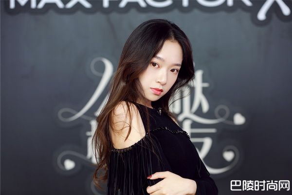 演员依莎是谁有什么来头？依莎个人资料照片