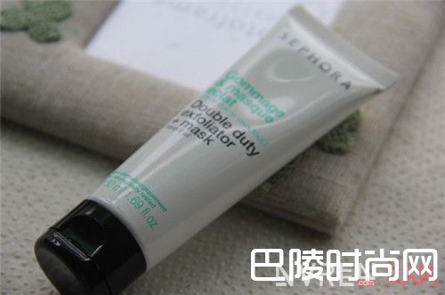 丝芙兰去角质亮肤面膜简介 L'OCCITANE欧舒丹啤啤熊蜜糖皂简介Neutrogena露得清深层滋润护手霜简介佰草集美白嫩肤面膜简介OLAY玉兰油美白润肤霜简介The Face Shop金盏花营养霜简介Lohashill姿冉秀B.B.霜简介Cetaphil丝塔芙舒特肤温和洗面奶简介