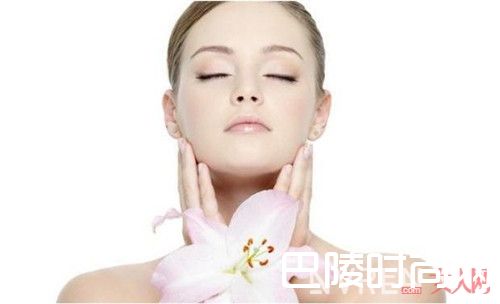 Tatcha山茶花金箔美颜油简介 Lancome 兰蔻大眼精华简介宝格丽 Rose Goldea香水 简介Refa美容仪简介Laura Mercier高光烘培粉饼美妆产品简介Charlotte Tilbury面膜 简介ettusois防晒喷雾简介YSL浓密睫毛膏 美妆简介Eve Lom万能急救面膜简介Eve Lom万能急救面膜对皮肤有什么效果