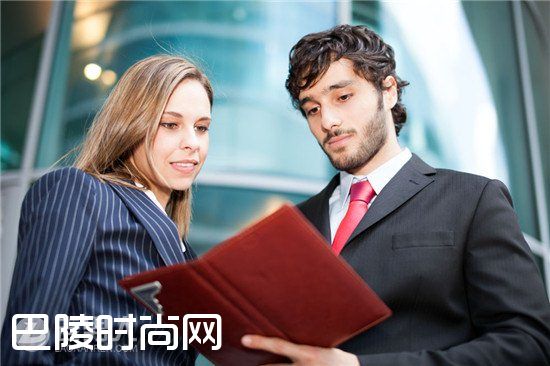 仰视男人的女人 柔弱的女人|初恋情人 共事的女同事