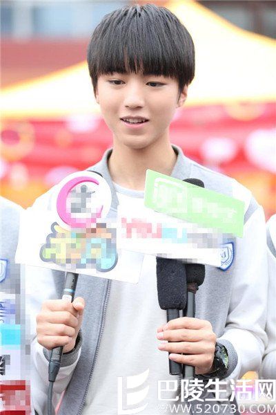 《我的少年时代》TFBOYS王俊凯王源谈女装扮相