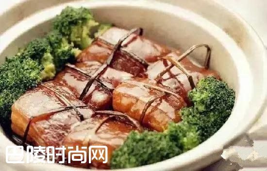 东坡肉的来历 水晶肴肉的由来|腊味合蒸的由来 飞龙汤的做法