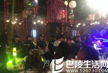 上百警力夜店抓妖男 丁字裤上街市民直呼太恶心