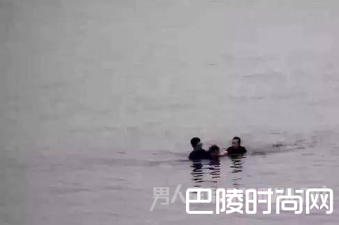 少女照顾弟妹太压抑跳钱塘江自杀 父亲:就让她死了好了