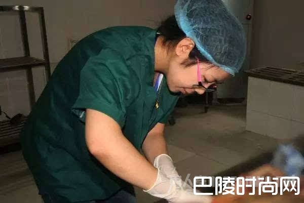 为帮死者说出真相 女法医工作13年不化妆不喷香水