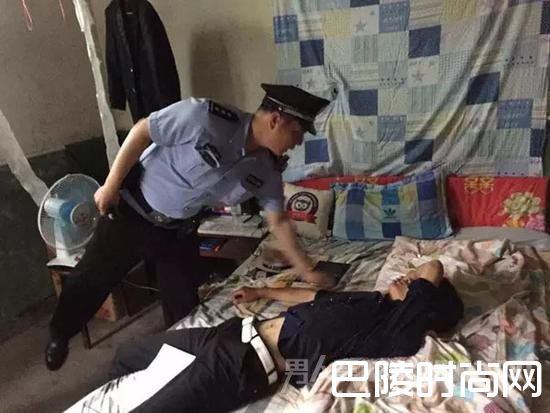 男子直播服药自杀 女民警网络救援