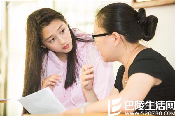 国民闺女关晓彤大学报到啦 关父：大学四年禁止谈恋爱