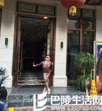 上百警力夜店抓妖男 丁字裤上街市民直呼太恶心