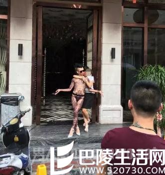 上百警力夜店抓妖男 丁字裤上街市民直呼太恶心