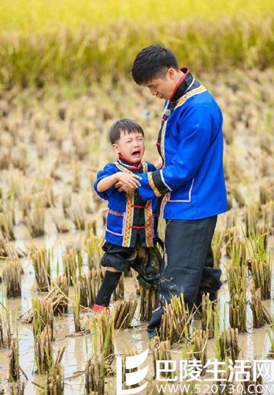 【娱乐周扒皮】《爸爸去哪儿4》黄致列下车 阿拉蕾董力圈粉无数