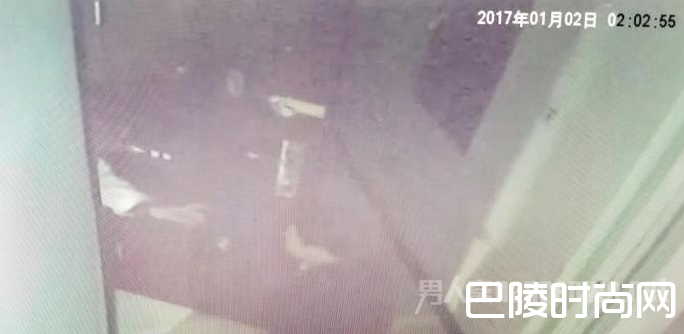 28岁女子在男同学家深夜蹊跷坠亡 家属质疑死亡真相