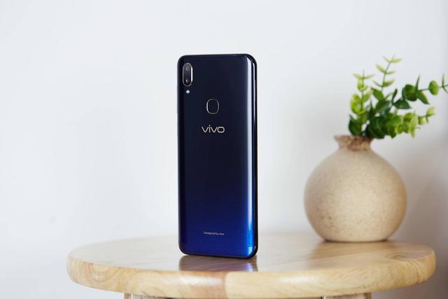 vivo z3手机配置及参数（千元机也有颜值设计）