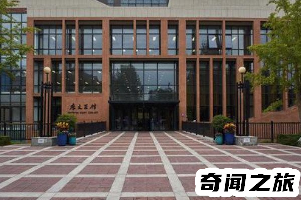 五道口职业技术学院是什么大学清华大学(地处五道口而得名)