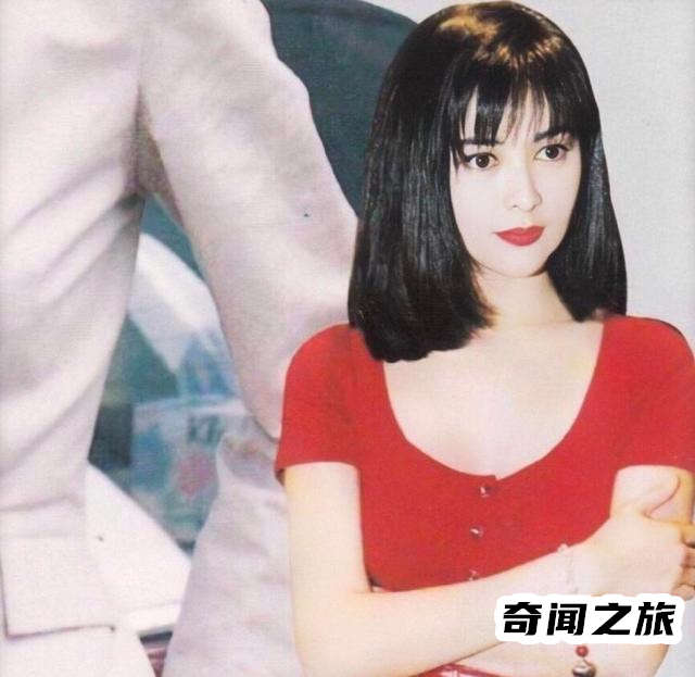 关之琳高尔夫球事件（1993年关之琳自愿被塞高尔夫球）