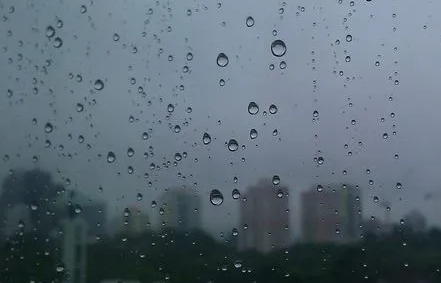 出嫁那天下雨好不好（结婚遇到下大雨好不好）