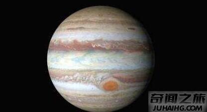 地球上看到木星的照片（木星大红斑大约2.5万~4万公里）