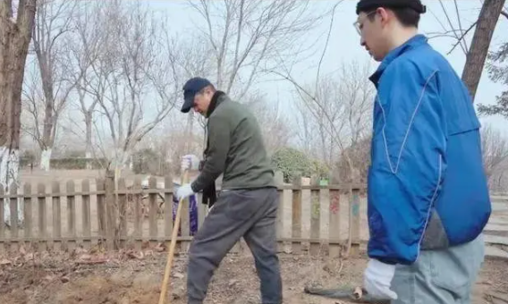 李亚鹏一家怎么了（李亚鹏为何观众缘越来越差）