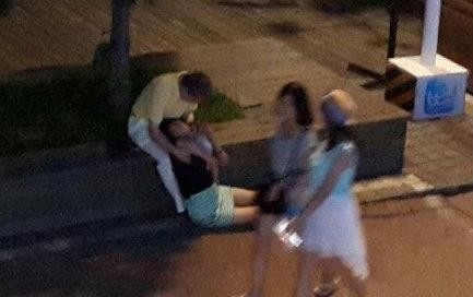 青岛女子醉酒遭性侵（疑被路人当街轮流猥亵图片视频曝光）