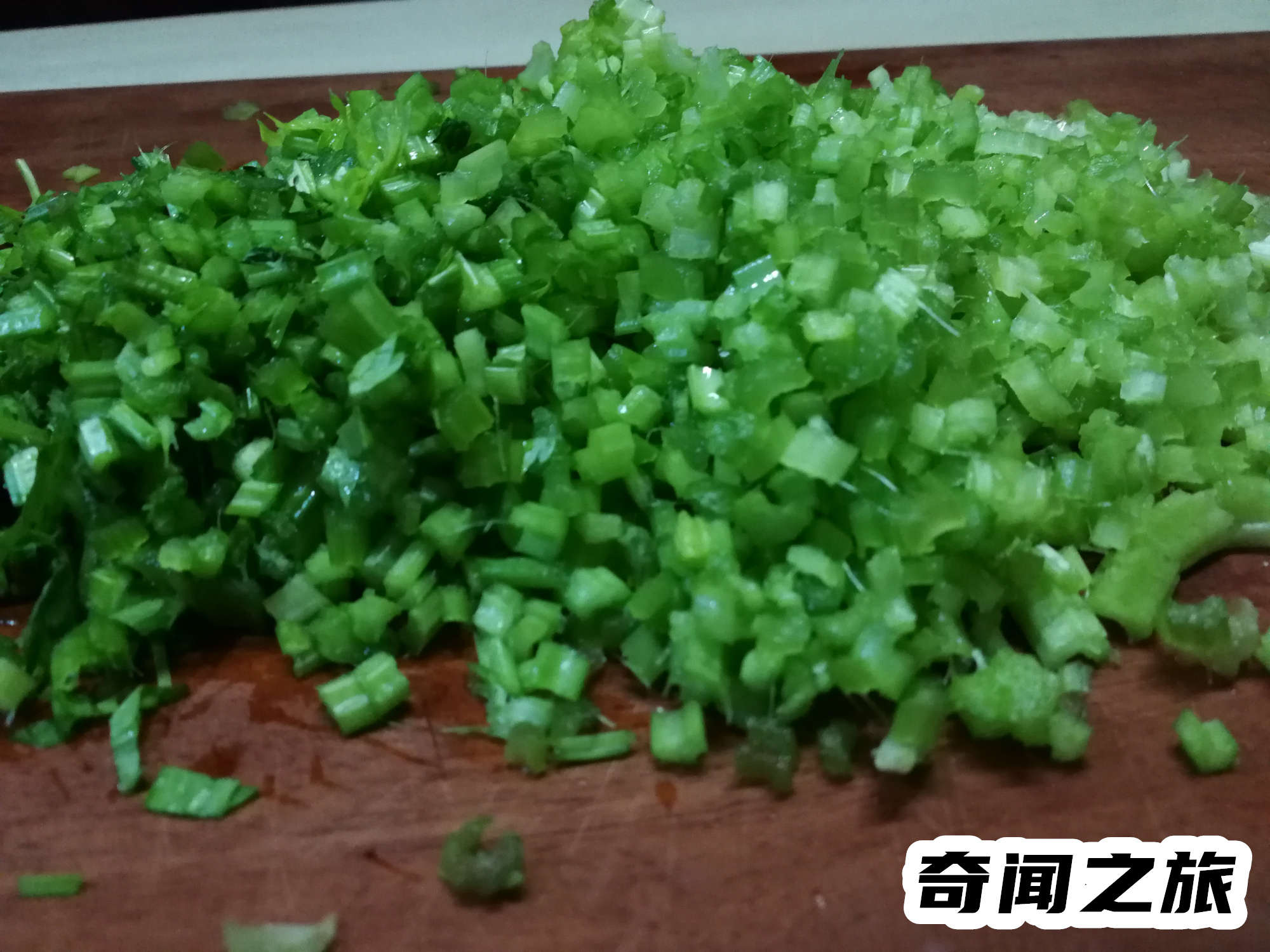 芹菜馅的饺子怎么调馅（如何调芹菜饺子馅好吃）