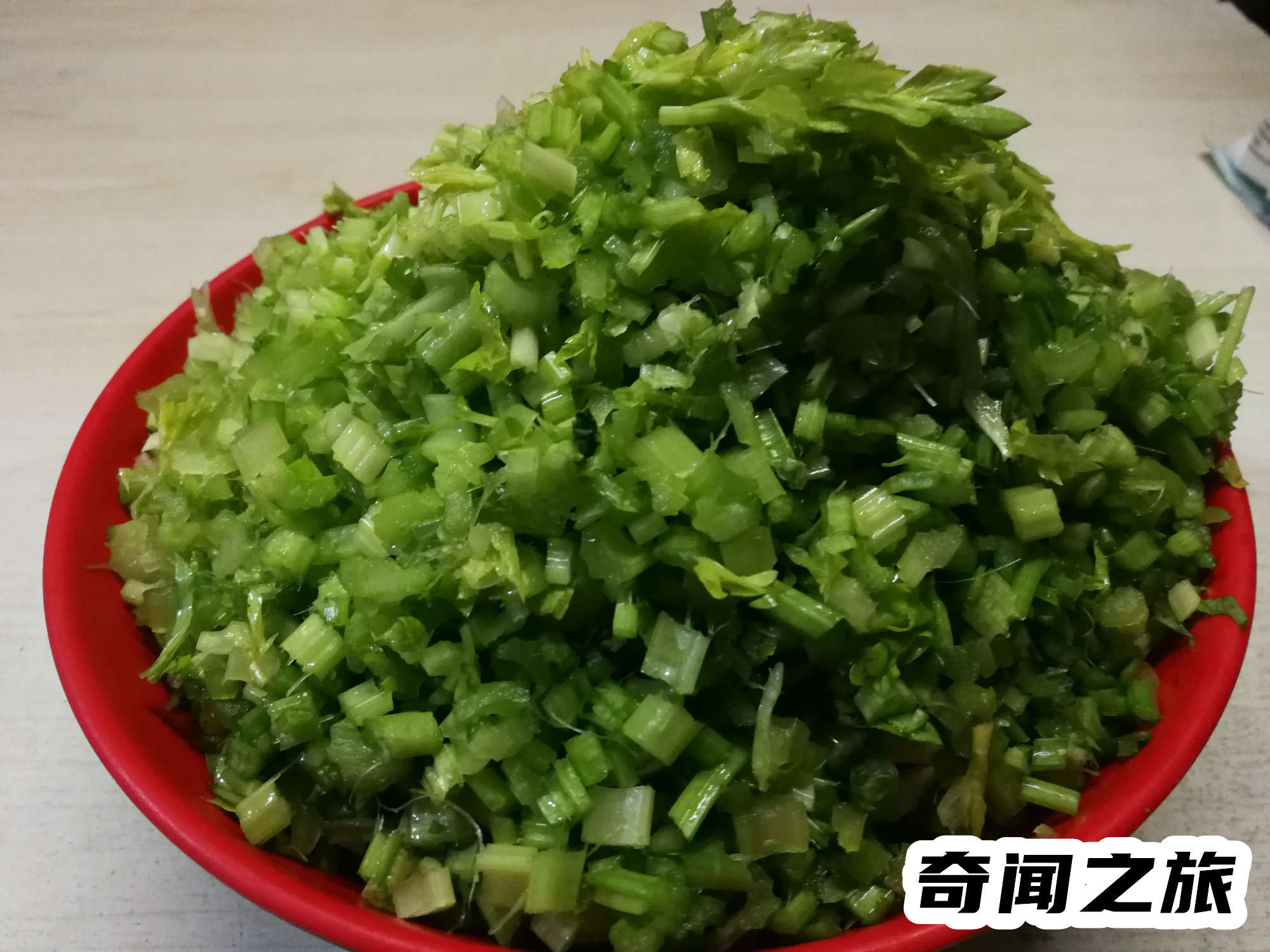 芹菜馅的饺子怎么调馅（如何调芹菜饺子馅好吃）