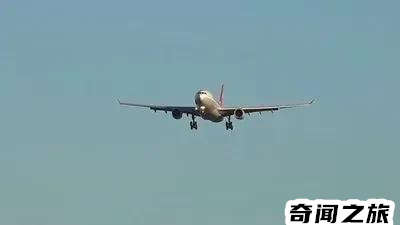 2018年5月14日川航迫降（万米高空驾驶舱右侧风挡玻璃突然爆裂脱落）