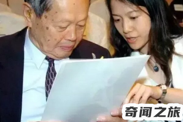 杨振宁和翁帆在一起前什么关系(离婚后与杨振宁相识)