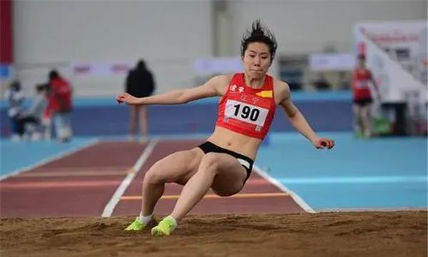 女子跳远世界纪录奇斯佳科娃7.52米