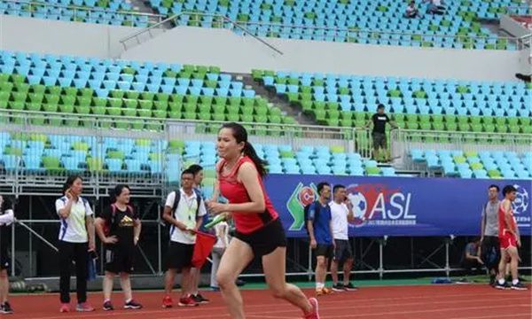 女子4x400米接力世界纪录-3分15秒