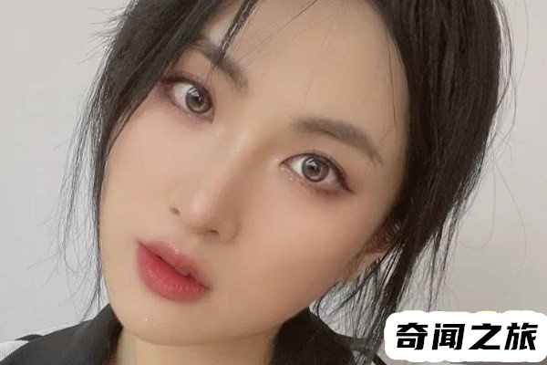 姚安娜不跟随父姓（其实是为了保护自己的两个女儿）