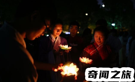 到底是7月14日是鬼节还是7月15日是鬼节（七月十五鬼节的来历与忌讳）