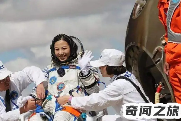 中国历届载人航天员八次航天飞行（杨利伟是中国第一位登上宇宙的人）