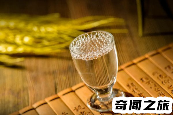 江小白酒是什么香型属于清香型白酒(迎合年轻人口味)