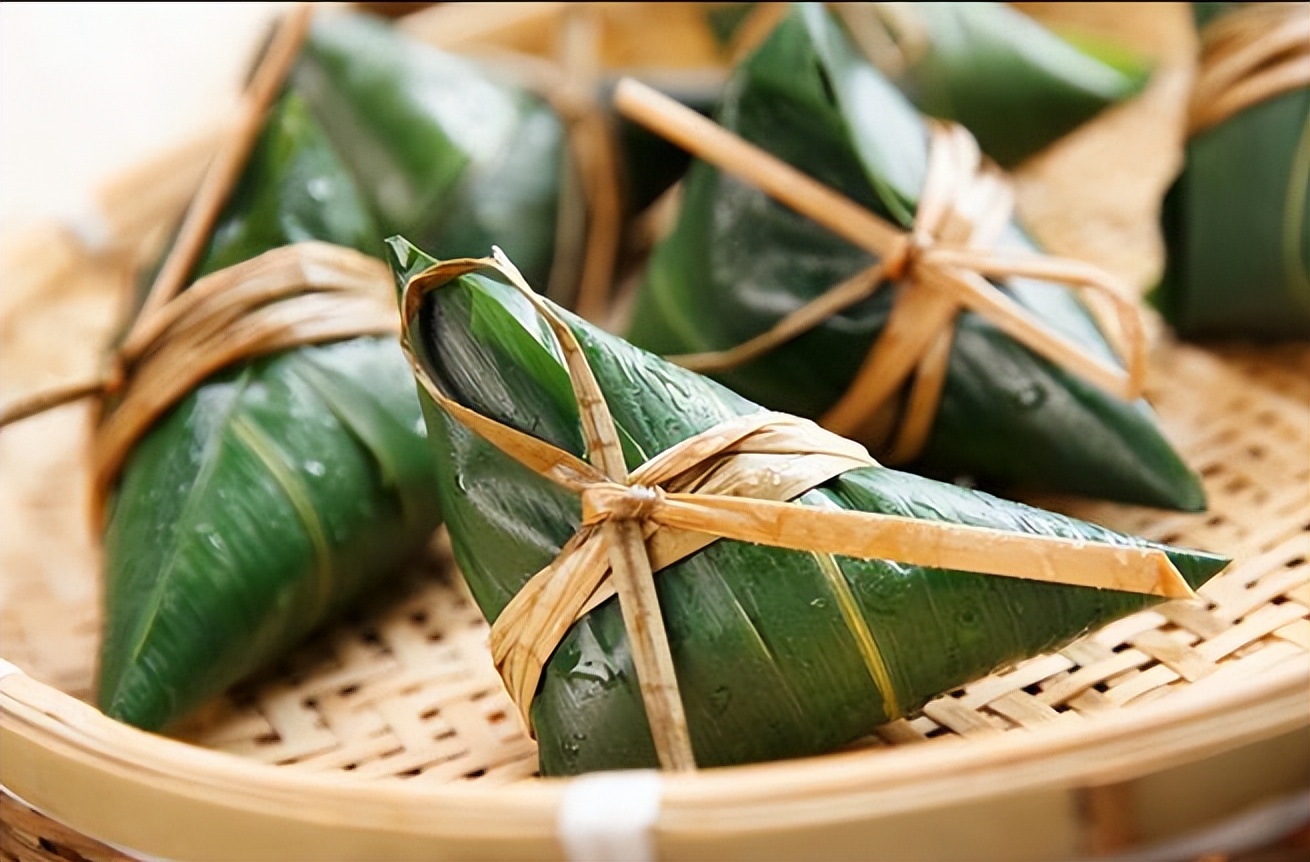 煮粽子用开水好还是凉水好呢（煤气灶煮粽子多长时间）