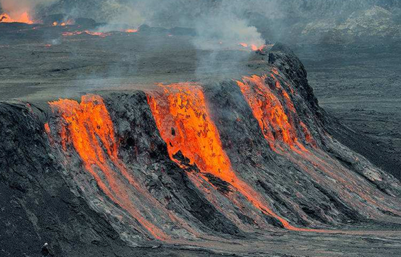 尼拉贡戈火山的相关介绍