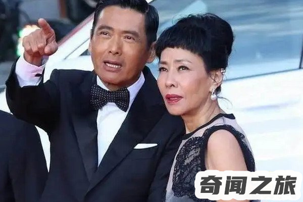 周润发老婆陈荟莲家世父亲是新加坡富商(结婚后成经纪人)