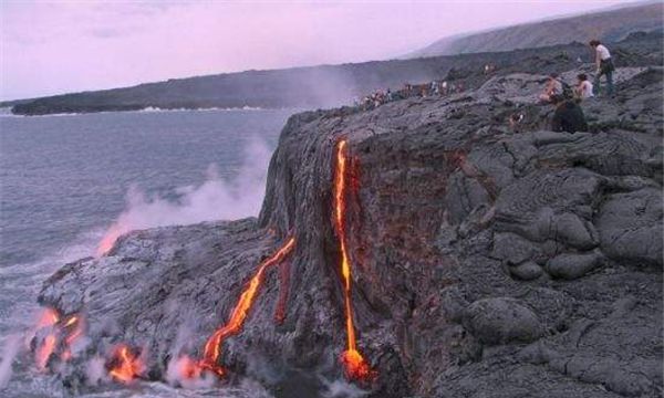 世界上最大的火山爆发（基劳维亚火山当时有很多人看到了壮观的场面）