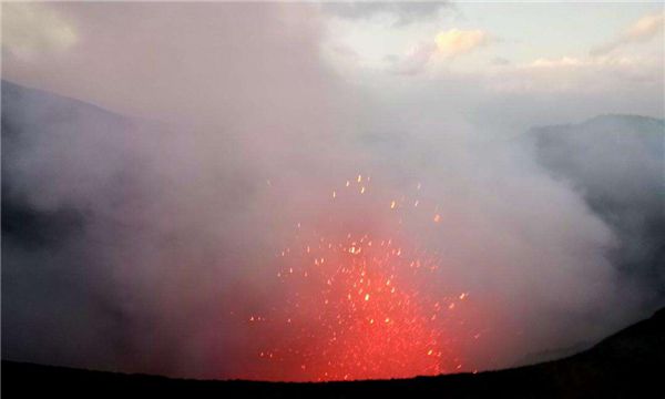 世界上最大的火山爆发（基劳维亚火山当时有很多人看到了壮观的场面）