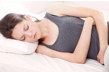 女生来姨妈怎么能缓解疼痛?这五个大姨妈缓解疼痛的方法