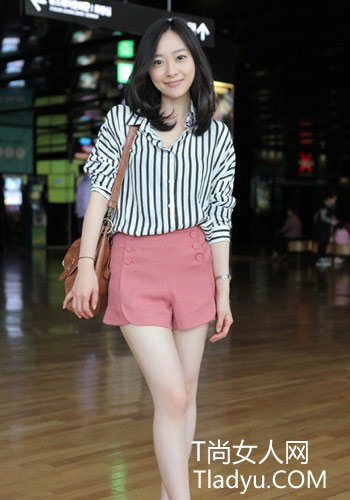 街头个性派 百搭衬衫职场女性休闲装