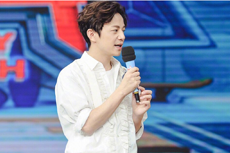 何炅睡三个小时就够了,魔鬼般作息时间是个狼人无疑了